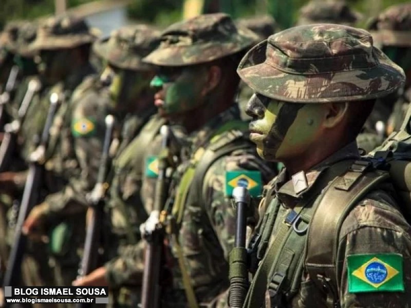 Governo convoca 5 mil militares do ExÃ©rcito para conter Ã³leo em praias do Nordeste