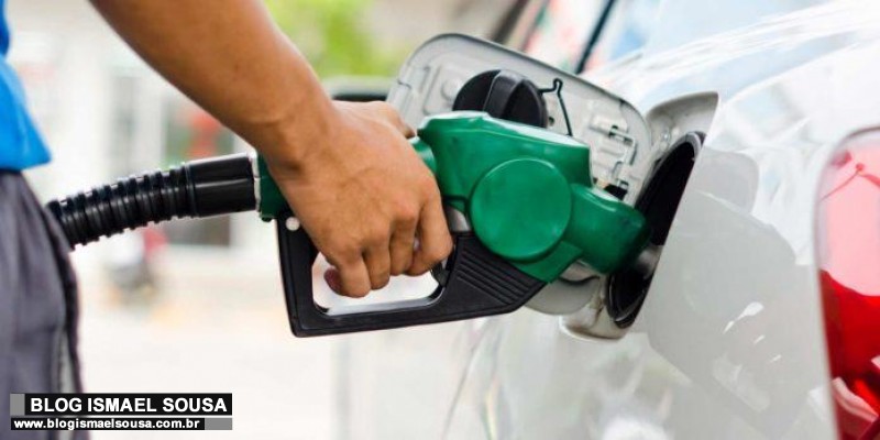 Petrobras reduz preÃ§o mÃ©dio da gasolina em 4,42% e do diesel em 3,84% nas refinarias