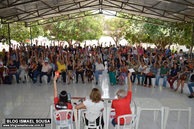 Professores da UERN paralisam atividades a partir do dia 10 de novembro