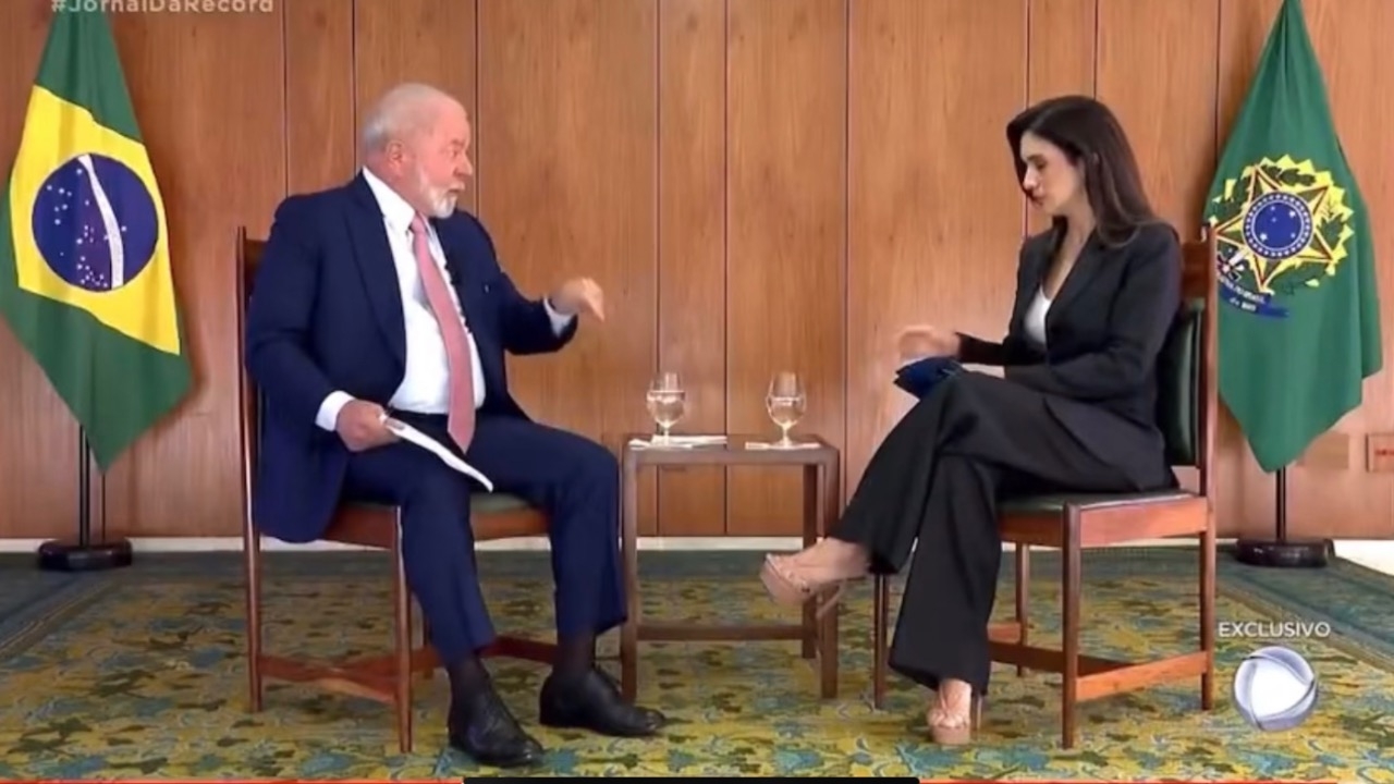 Governo Lula está reconstruindo minha casa e nem eu sabia