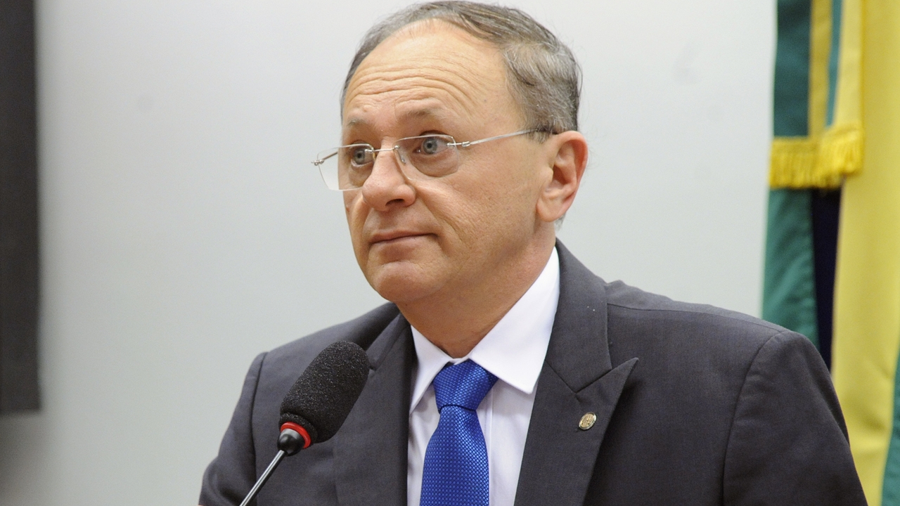 Vai se acovardar, Benes?
