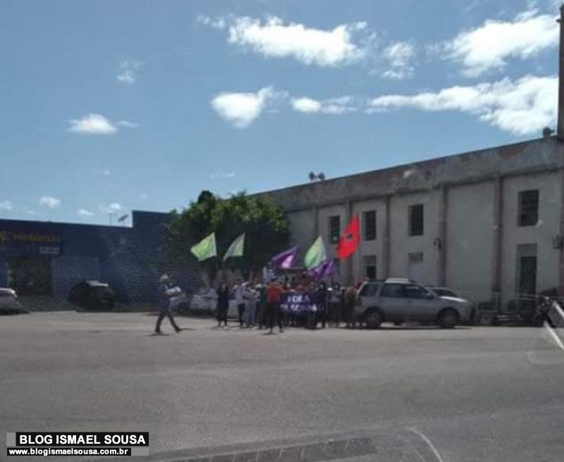 Protesto da esquerda contra a vinda de Bolsonaro ao RN é um fracasso