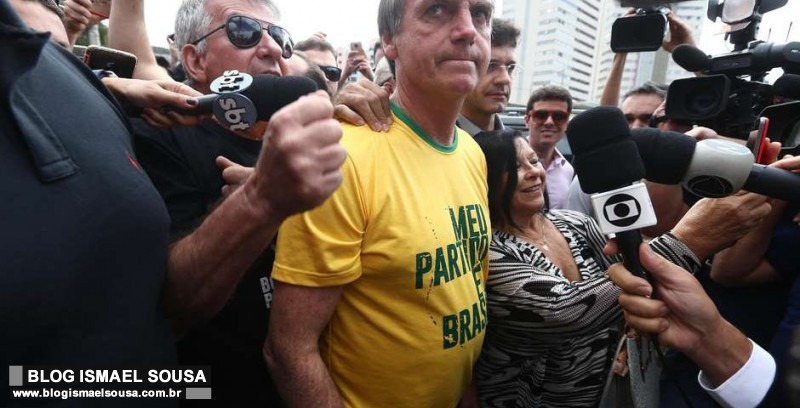 Bolsonaro sofre atentado durante caminhada em Minas Gerais