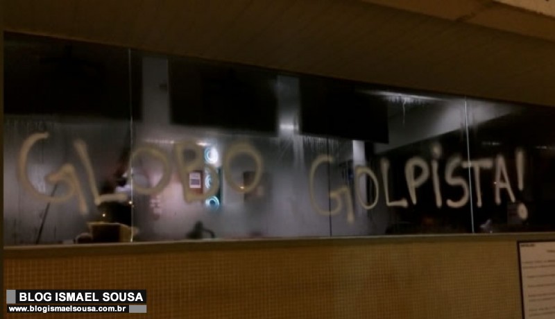 Sede do jornal O Globo Ã© atacada por vÃ¢ndalos do MST