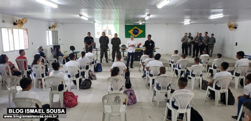 Em Extremoz, General Girão presta contas do mandato e conhece Projeto Pré-militar