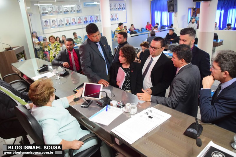 Vereadores aprovam projeto de Rosalba que cria mais trÃªs secretarias e cargos comissionados