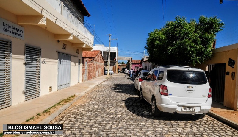 Prefeitura de Mossoró conclui pavimentação de ruas na Quixabeirinha