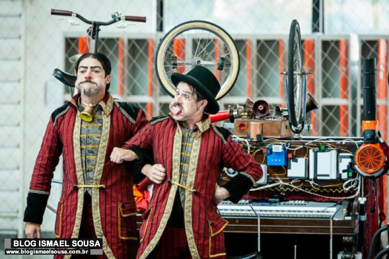 MossorÃ³ recebe espetÃ¡culo circense do Palco GiratÃ³rio Sesc