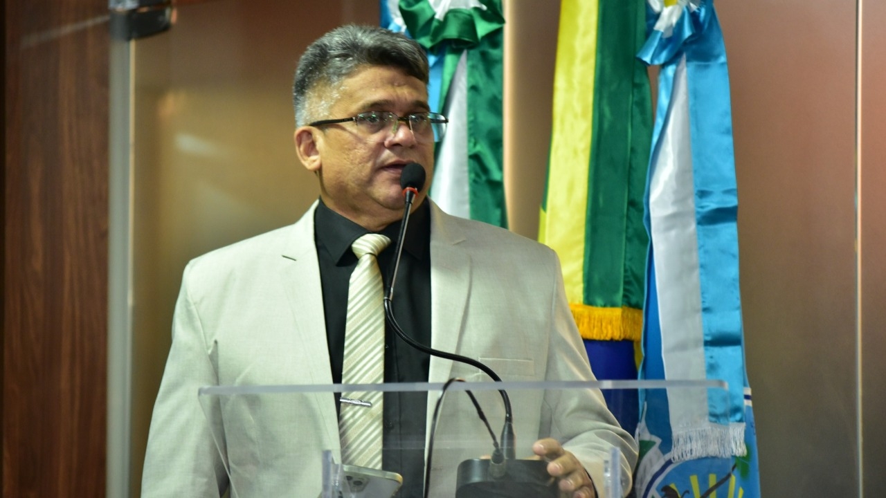 Vereador diz que na UTI do HRTM 'tem que esperar um morrer para encaixar outro'