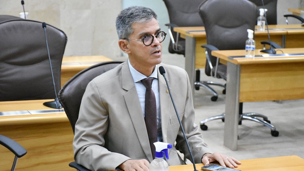 Coronel Azevedo cobra repasses financeiros a clínicas de hemodiálise