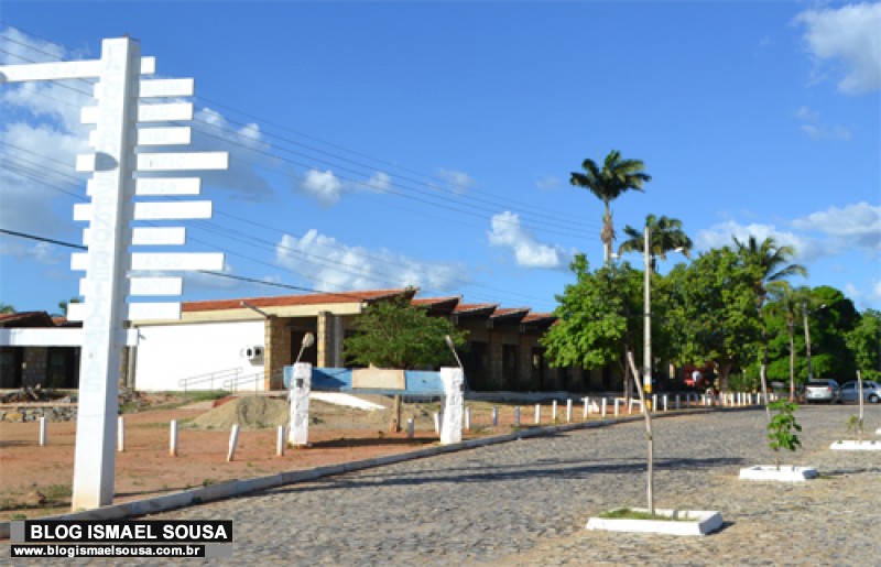 UniversitÃ¡rios sÃ£o assaltados dentro do Campus Central da Uern em MossorÃ³