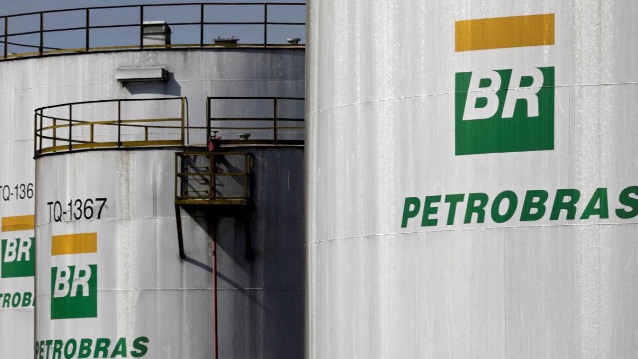 Petrobras eleva preço da gasolina em 18% e do diesel, em 25%