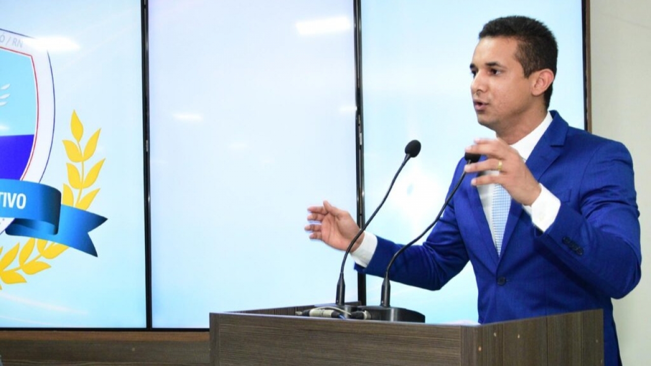 Allyson rebate acusação sobre PL e diz que oposição atua de forma 'raivosa' e 'mentirosa'