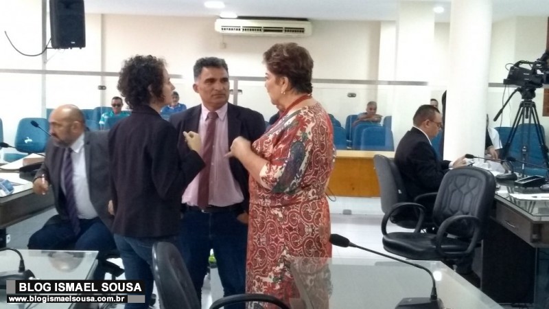 Vereadores querem votar retorno da verba de gabinete em regime de urgÃªncia