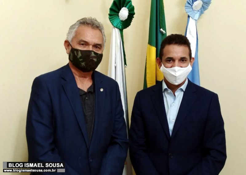 Em MossorÃ³, General GirÃ£o coloca mandato Ã  disposiÃ§Ã£o do prefeito e recebe demandas de vereadores e empresÃ¡rios