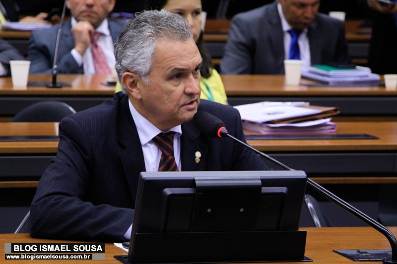 Do RN apenas GirÃ£o votou contra liberaÃ§Ã£o de verba eleitoral para pagar advogado de condenados