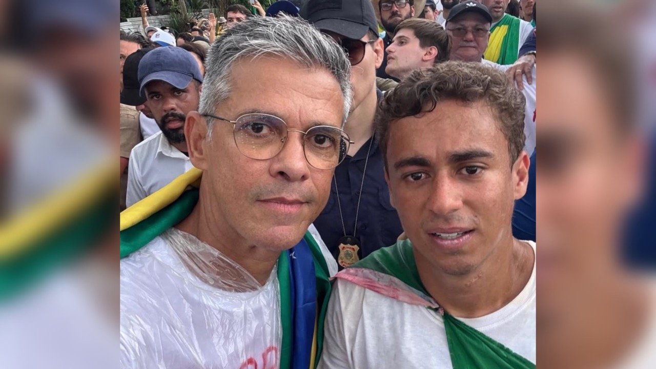 Coronel Azevedo participa de caminhada rumo à Praça do Cruzeiro, em Brasília, por Liberdade e justiça