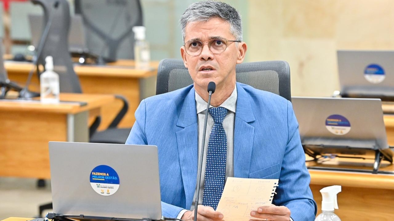 Coronel Azevedo criticou portaria que proíbe PMs de comprar armas