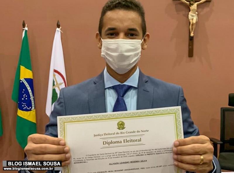 Prefeito, vice e vereadores eleitos sÃ£o diplomados em MossorÃ³