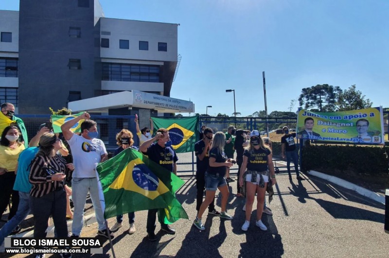 Imprensa nacional esquece o CoronavÃ­rus