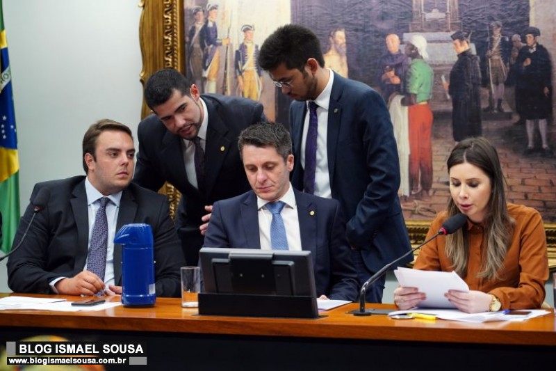 CCJ da CÃ¢mara aprova prisÃ£o em segunda instÃ¢ncia