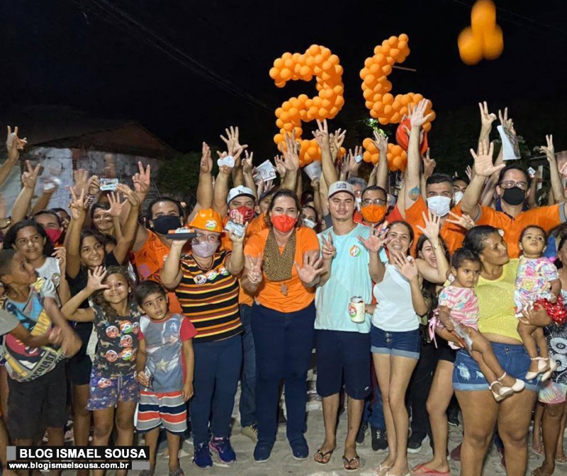ClÃ¡udia Regina realiza caminhada nos bairros Belo Horizonte, Alto da ConceiÃ§Ã£o e Boa Vista