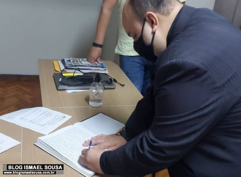Vereador Gideon Ismaias reassume cargo nesta segunda