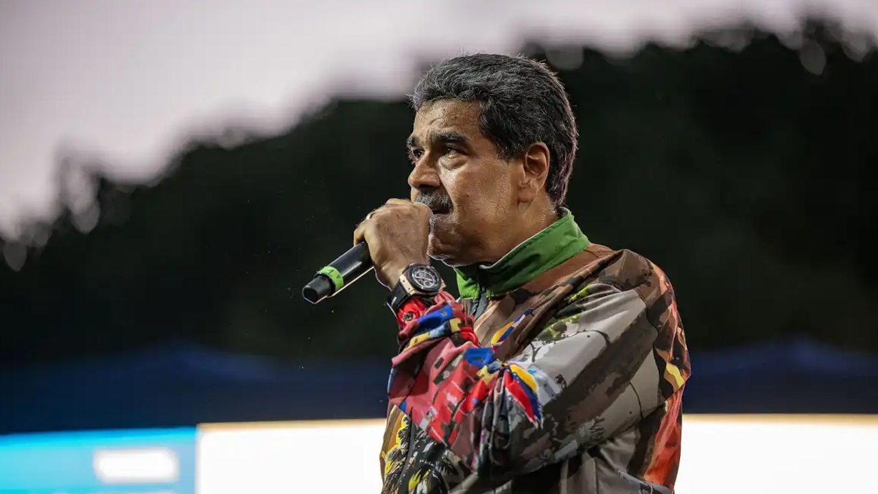 Maduro ataca sistema eleitoral do Brasil e diz que resultados não são auditados