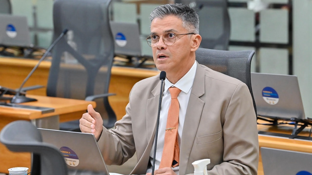 Coronel Azevedo cita escola militar do Brasil que disputa título de melhor do mundo