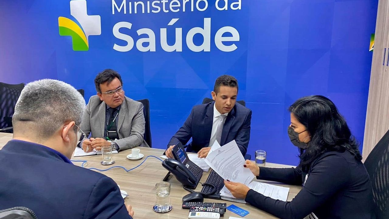 Allyson vai a Brasília em busca de recursos para obras