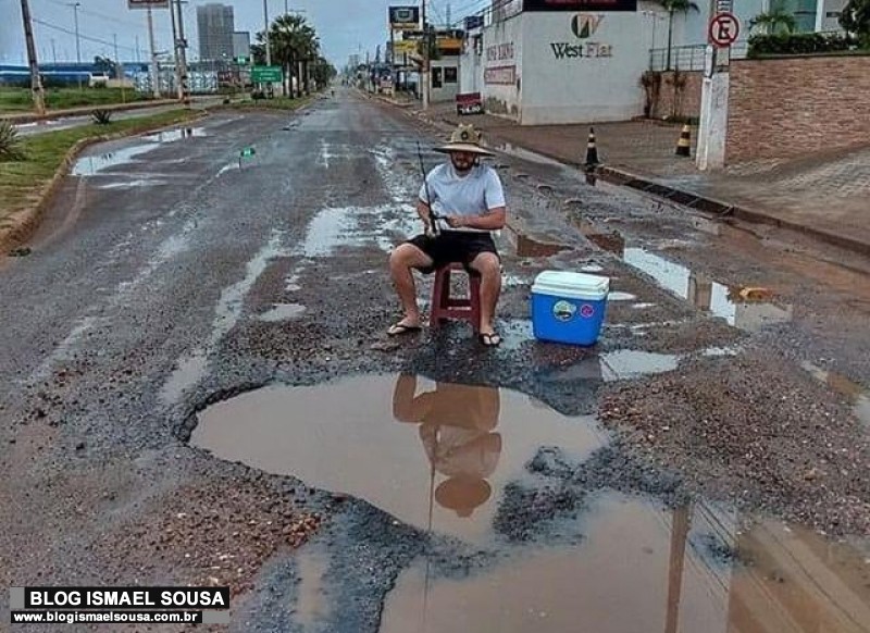 ApÃ³s foto de buraco viralizar na internet, prefeitura anuncia obras de recapeamento