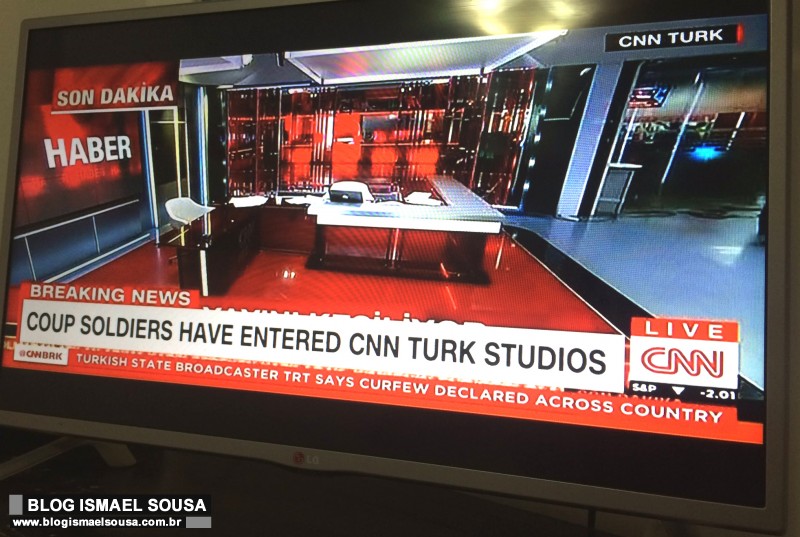 EstÃºdio da CNN na Turquia Ã© esvaziado durante transmissÃ£o ao vivo