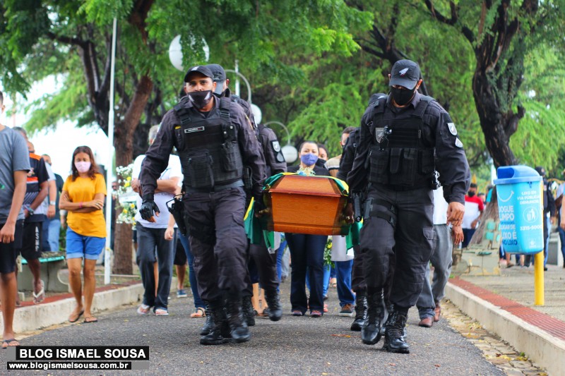 No Brasil, policial só tem direito a morrer