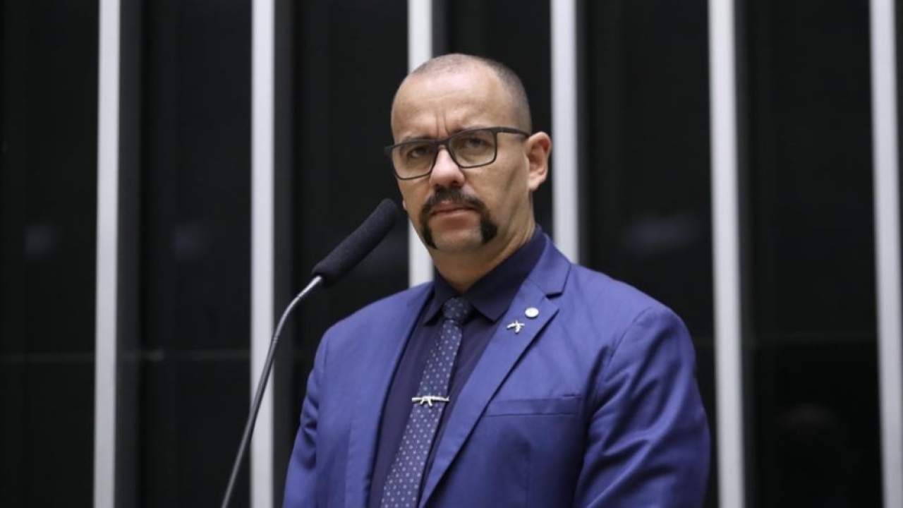 Comissão aprova bolsa de estudo para dependentes de PMs e bombeiros mortos em serviço