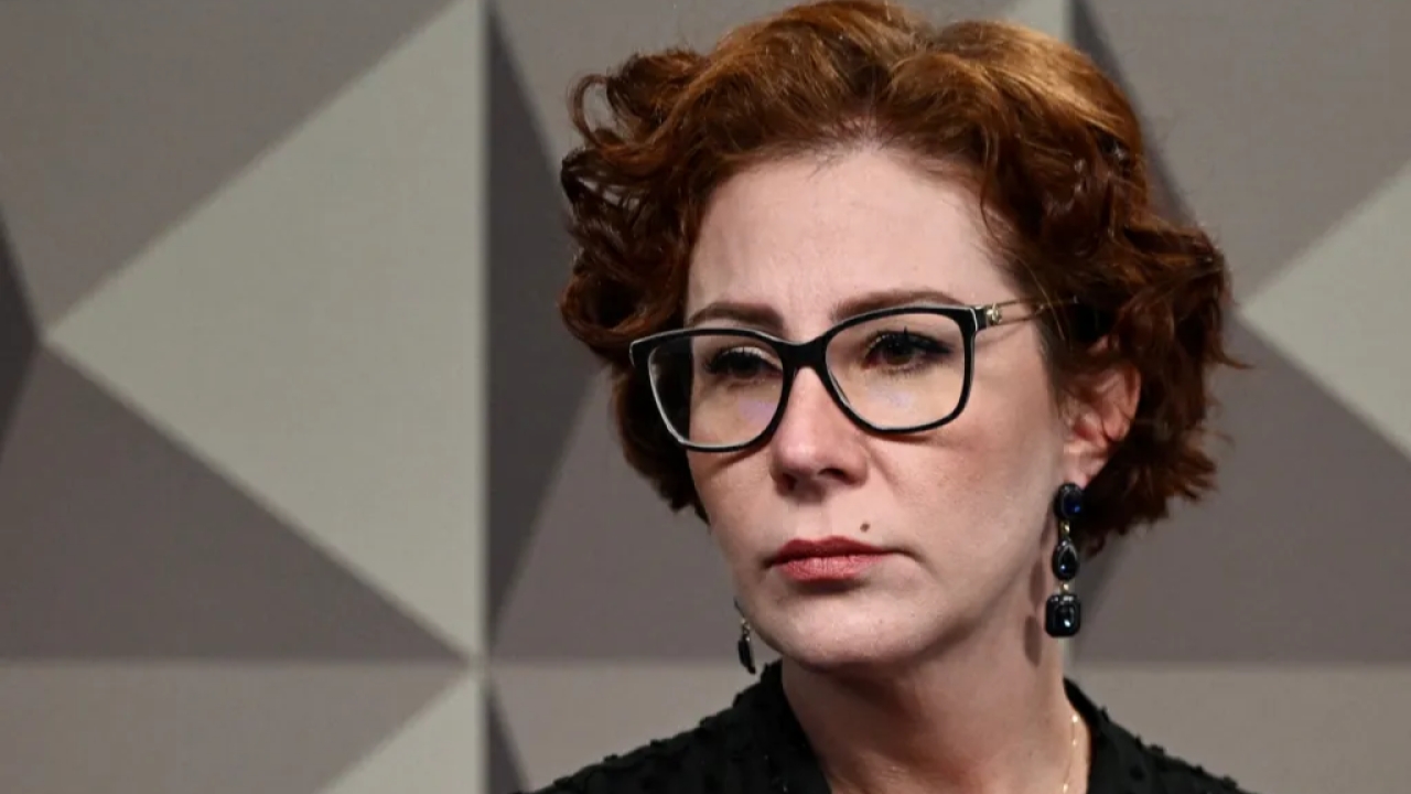 Carla Zambelli renuncia ao mandato de deputada federal