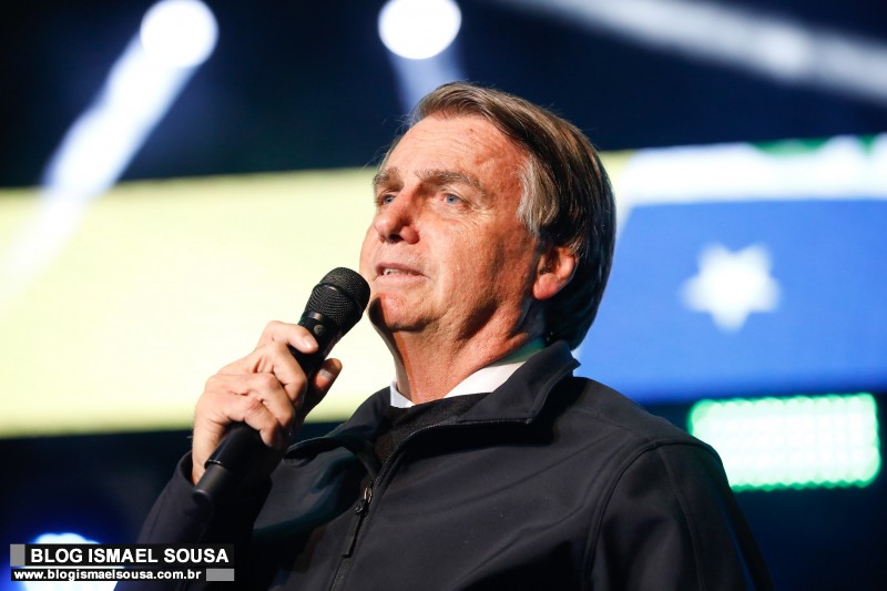 Bolsonaro deve anunciar hoje o Auxílio Brasil no valor de R$ 400