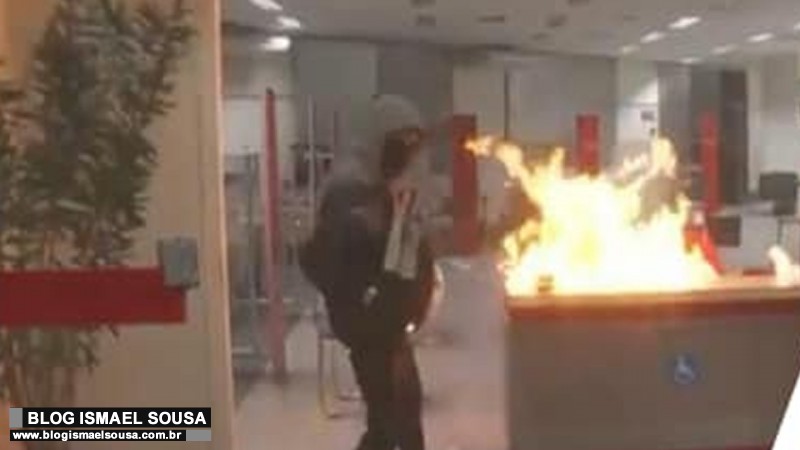 Bolsonaro se pronuncia sobre vandalismo da esquerda: "nunca foi por saúde, sempre foi pelo poder"