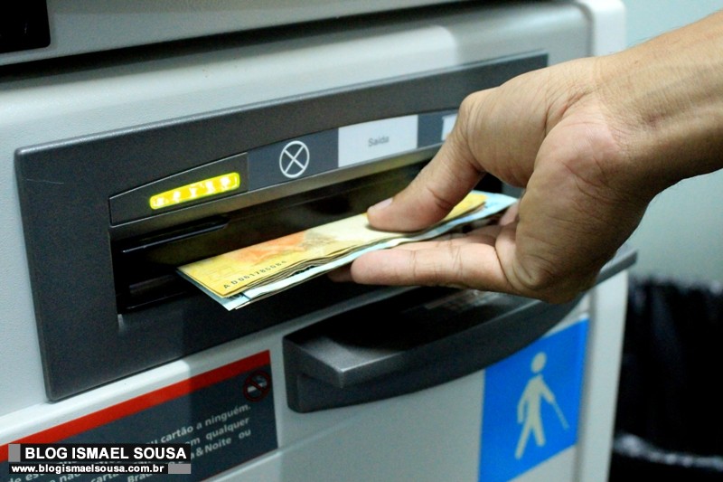 Governo deposita no prÃ³ximo dia 19, salÃ¡rio de que recebe entre R$ 3 mil e R$ 4 mil