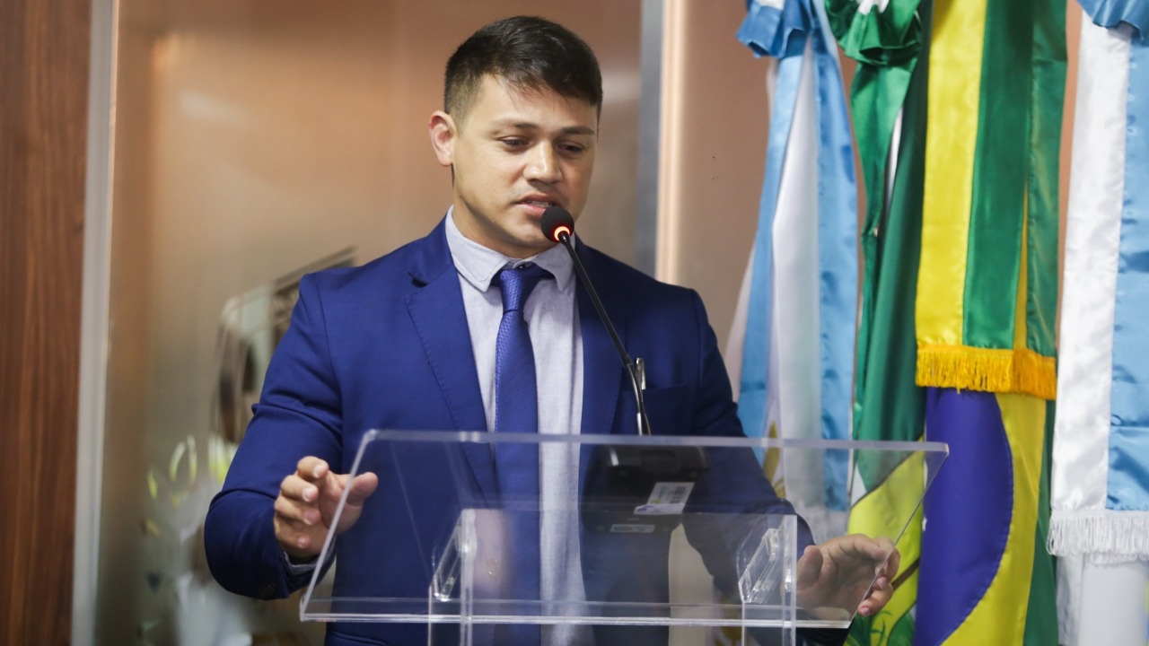 Vereador Deyvison destaca evento cultural e propõe Frente Parlamentar para Conselheiros Comunitários