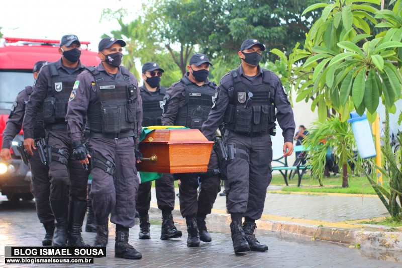 Emoção e homenagens marcam despedida do Cabo Marcolino em Mossoró