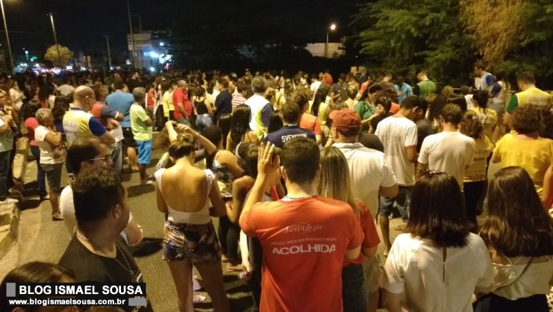Micareta da Luz: emoÃ§Ã£o marca homenagem aos jovens mortos em acidente na Av. Presidente Dutra
