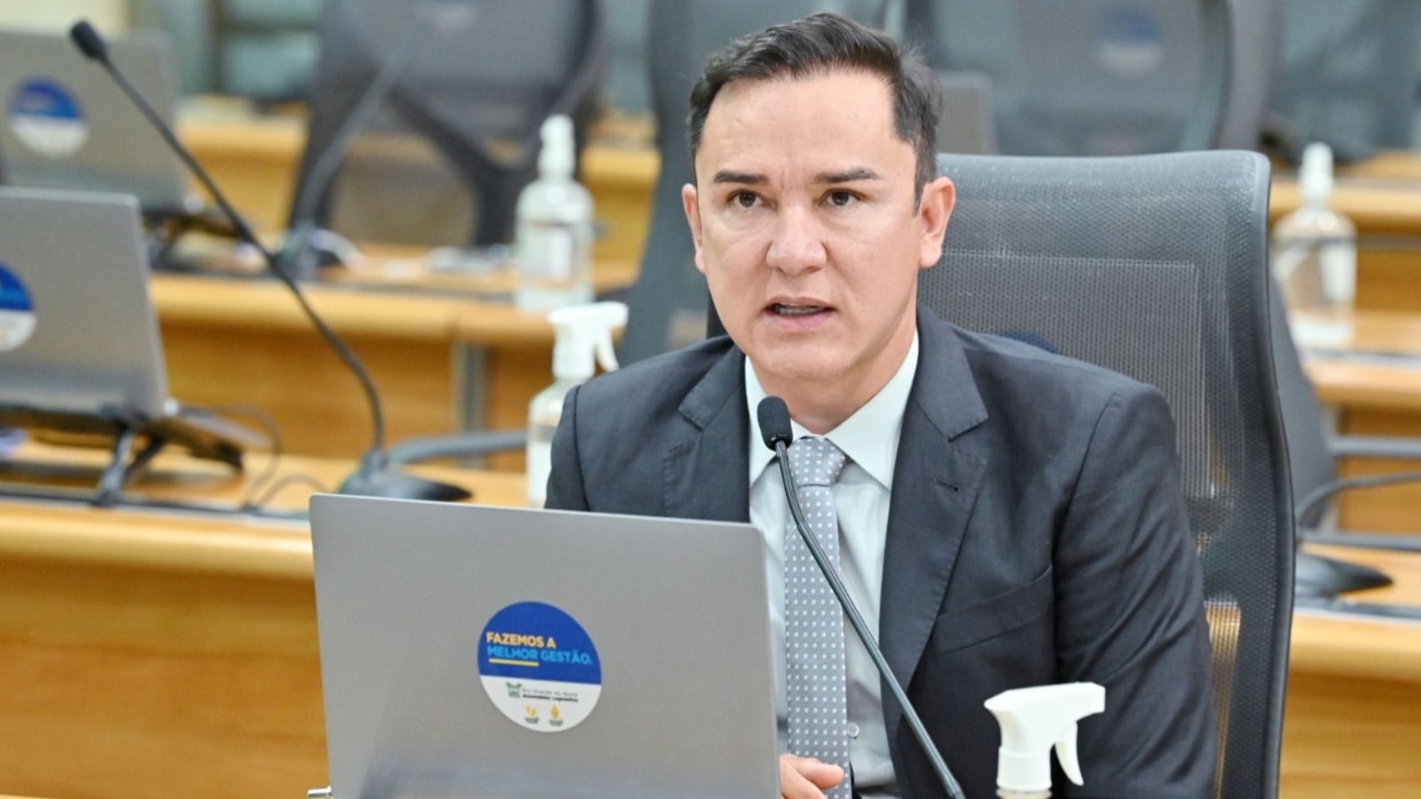 Neilton pede apoio aos senadores para a PEC 30h da enfermagem