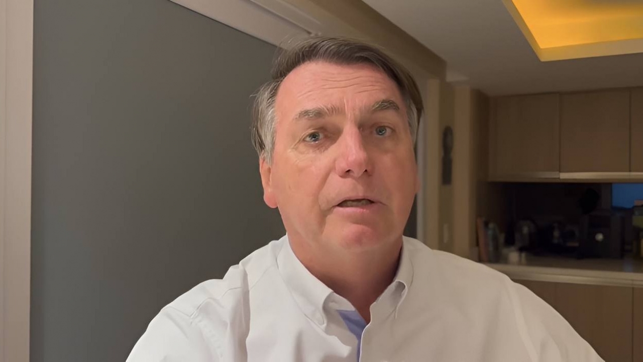 URGENTE: Bolsonaro vai processar Lula por acusá-lo de ser responsável por mortes na pandemia e de ter patrimônio nos EUA