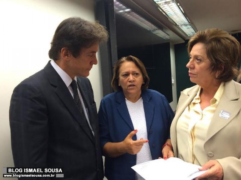 Sindicato dos servidores da saÃºde diz que "FÃ¡tima segue a mesma cartilha de Rosalba e Robinson"