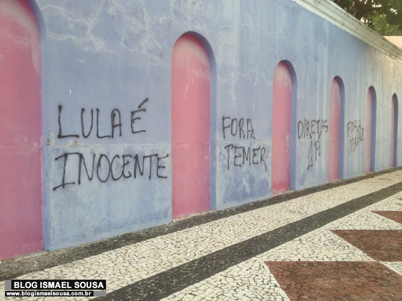 Museu Municipal Ã© alvo de pichaÃ§Ã£o com frases de apoio a Lula e por eleiÃ§Ãµes diretas