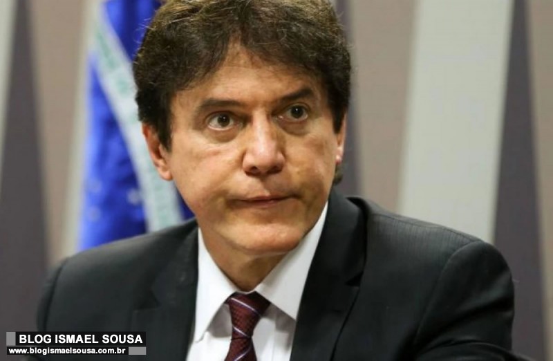 Não adianta Robinson pagar de Bom Samaritano, a saúde na sua gestão também era caótica
