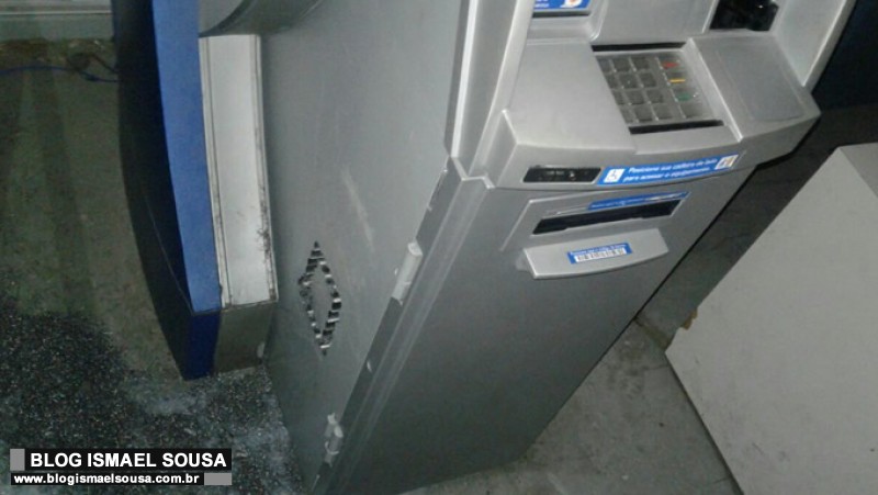Caixa eletrÃ´nico Ã© violado durante tentativa de roubo na Secretaria da Fazenda