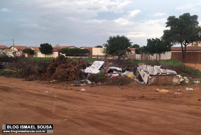 Moradores do Loteamento Ana Matos reclamam de abandono: "Estamos jogados Ã s traÃ§as"