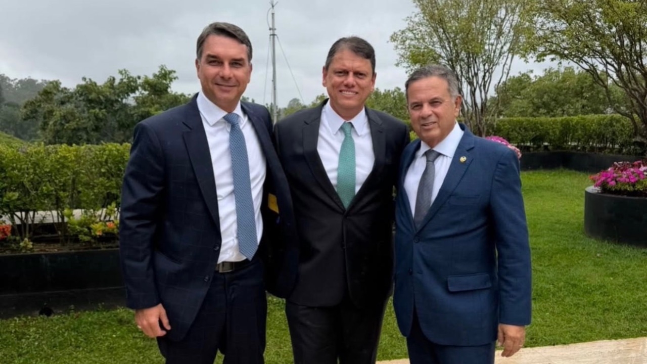 Paraná Pesquisas aponta liderança de Flávio Bolsonaro em segundo turno