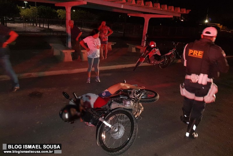 Jovem Ã© morto a tiros enquanto trafegava de moto em frente Ã  base da Petrobras